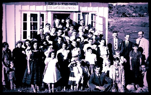 Igreja mórmon. Mormonismo no Brasil. Mórmons. Santa Catarina. Alemão.