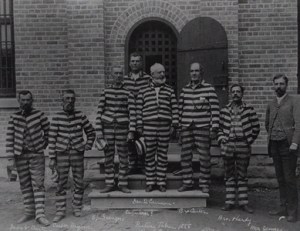 Mórmons presos por coabitação ilegal. Penitenciária estadual de Utah, aprox. 1888.