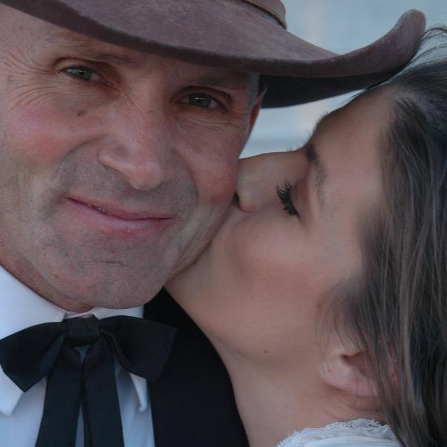 LaVoy Finicum e a filha Thara Teney. (Imagem: Thara Tenney/Facebook)