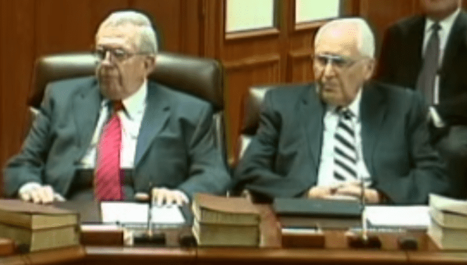 Apóstolos Boyd Packer e Tom Perry